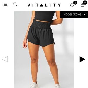 Vitality Vista Short
Black, size medium
Worn once or twice, like new condition!